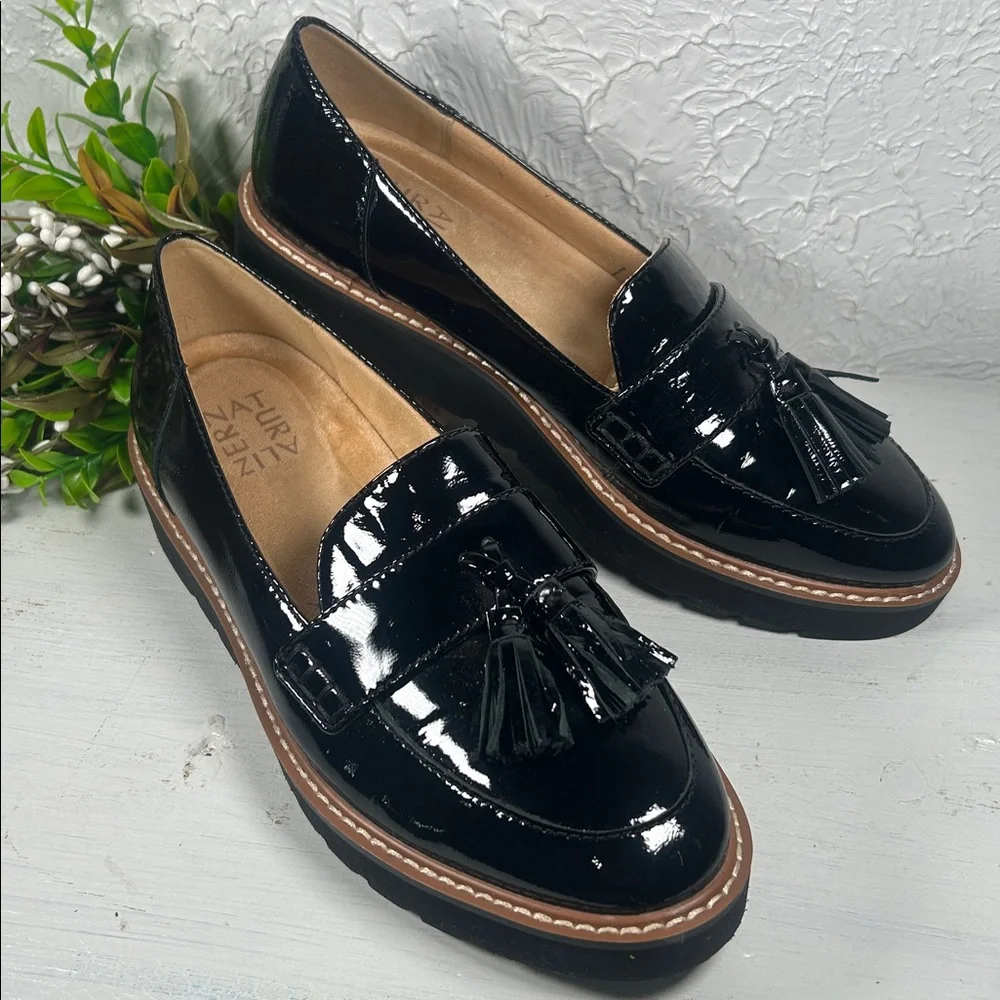 NWOT Naturalizer Ellie Blk Patent Leather Loafers with Tassels Size 7 NWOT Shoe - Picture 12 of 12